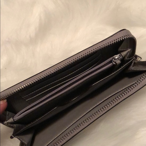 Michael Kors Jet Set Wallet - Picture 2 of 2